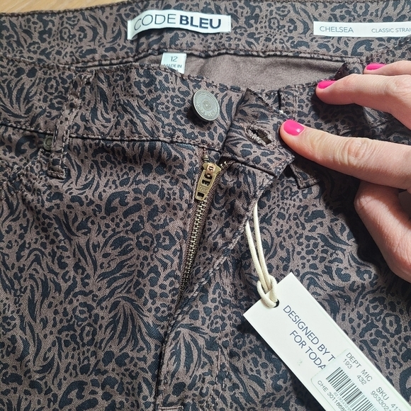 Code Bleu Chelsea Black Patterned Straight Leg Pants NWT - Picture 5 of 10